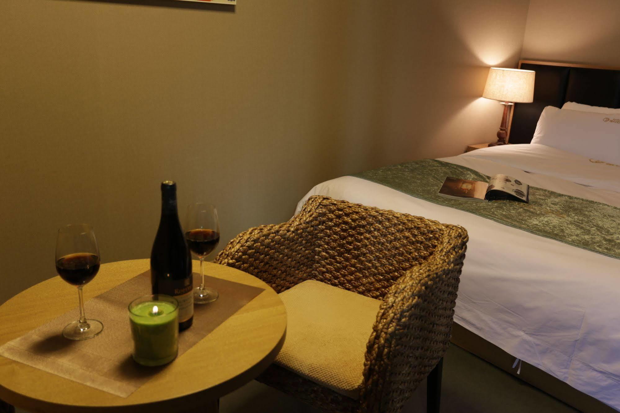 Radiance Tourist Hotel Geoje Eksteriør billede